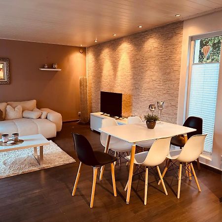 4 Zimmer 11 Personen Wohnung Garten Terrasse Grill 2 Badezimmer ヴッパータール エクステリア 写真