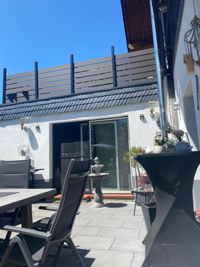 4 Zimmer 11 Personen Wohnung Garten Terrasse Grill 2 Badezimmer ヴッパータール エクステリア 写真